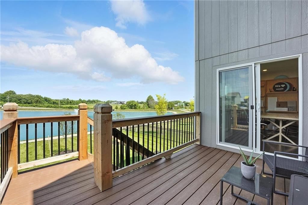 8733 SW Edgewater Drive — photo 33