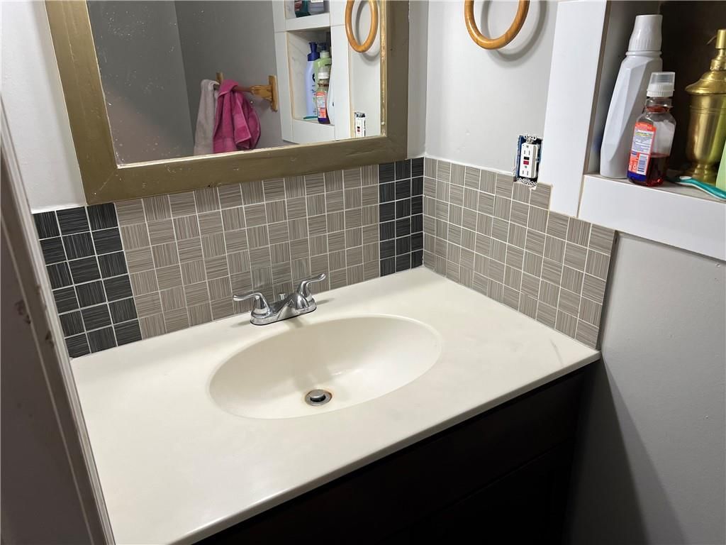 324 Brighton Avenue — photo 15