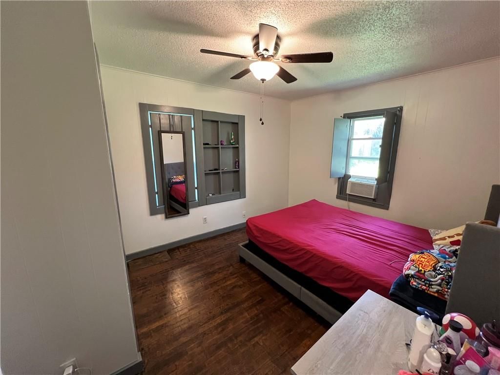 324 Brighton Avenue — photo 17