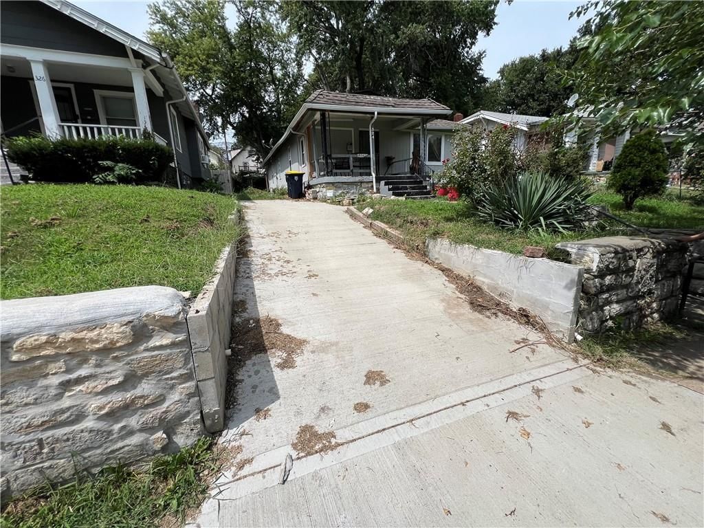 324 Brighton Avenue — photo 30