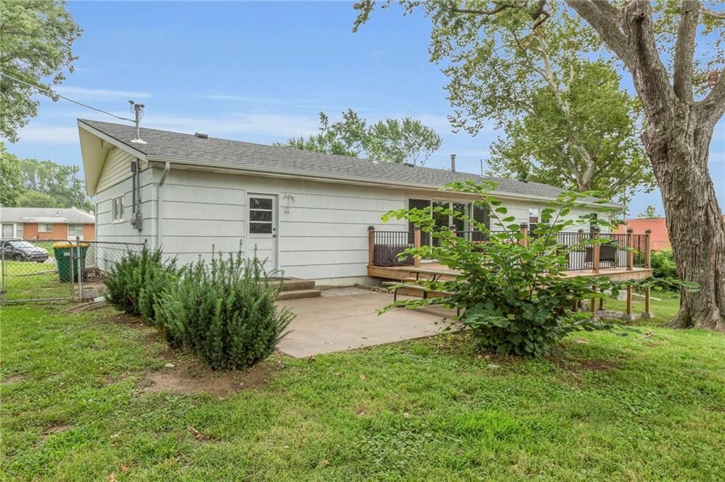 6122 Noland Road — photo 41