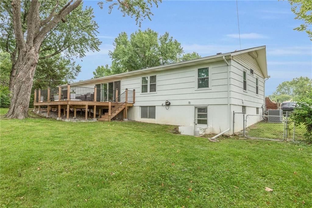 6122 Noland Road — photo 44
