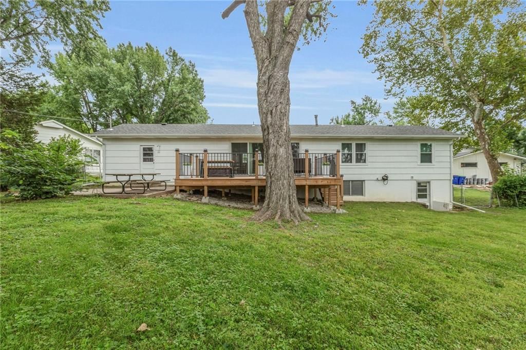 6122 Noland Road — photo 46