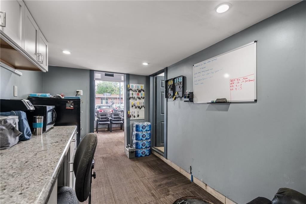 7834 Troost Avenue — photo 24