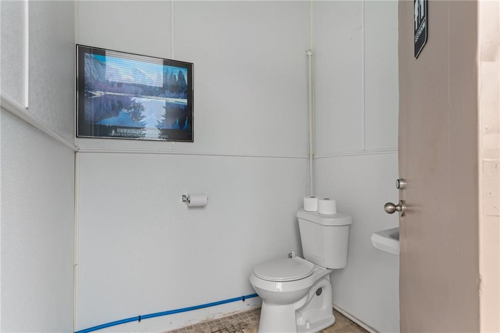 7834 Troost Avenue — photo 33