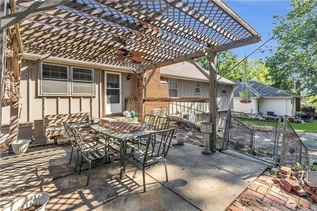 11911 E 61st Terrace — photo 38