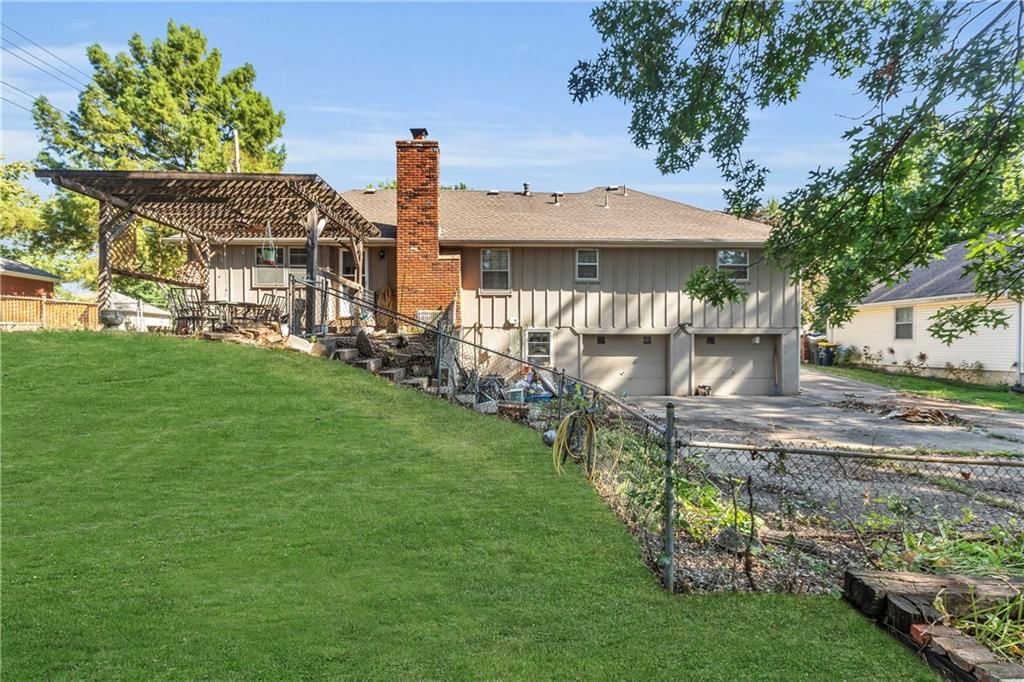 11911 E 61st Terrace — photo 42