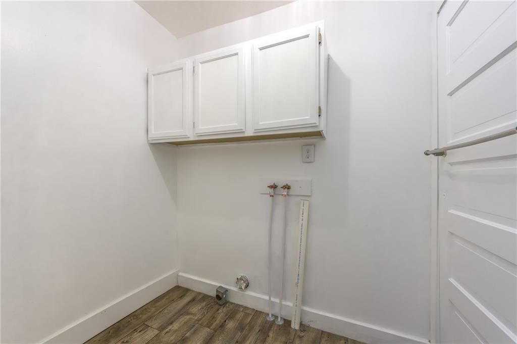 325 John F Kennedy Avenue — photo 15