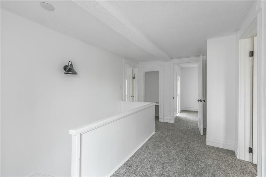 325 John F Kennedy Avenue — photo 17