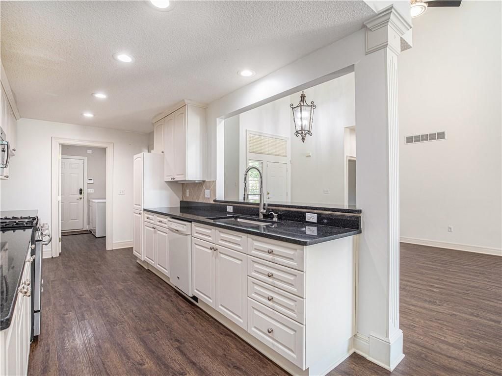 12941 Travis Street — photo 13