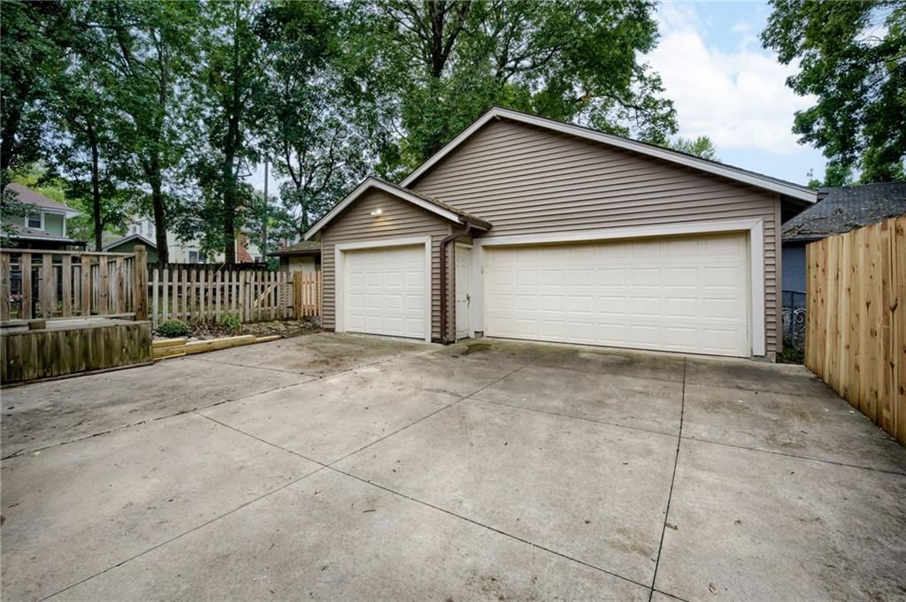115 W Sea Avenue — photo 34