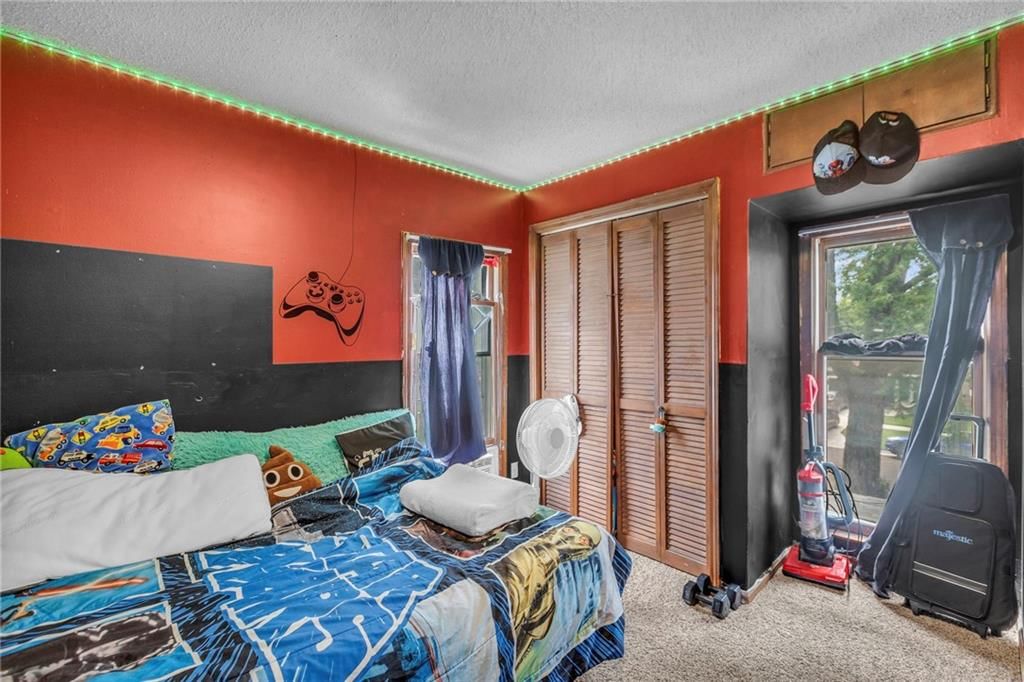 817 S Poplar Street — photo 25