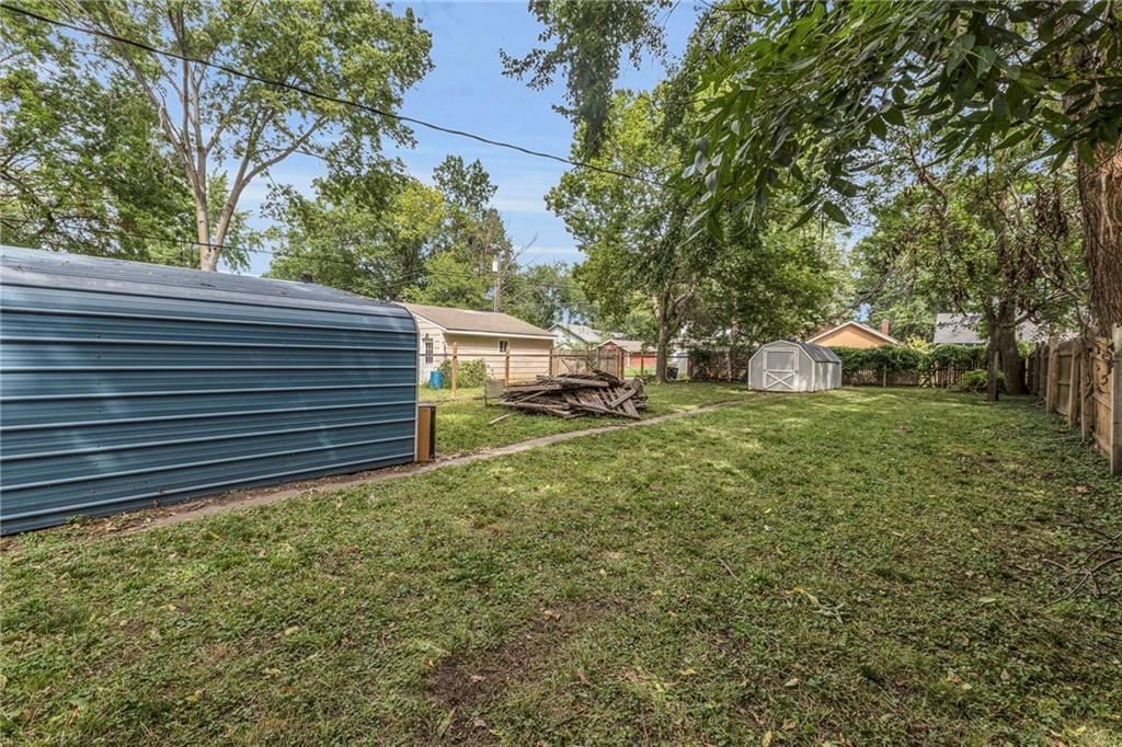 817 S Poplar Street — photo 28