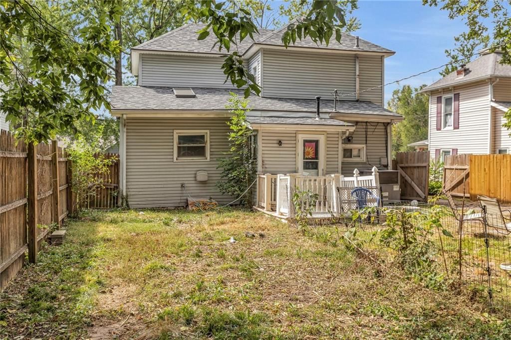 817 S Poplar Street — photo 33