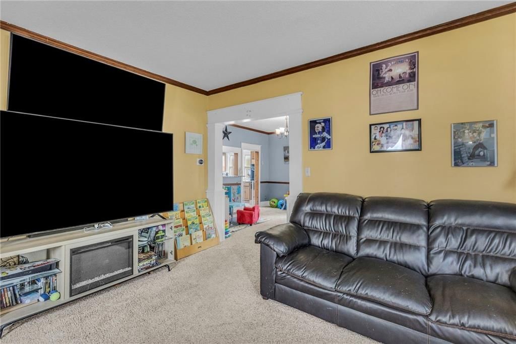 817 S Poplar Street — photo 10