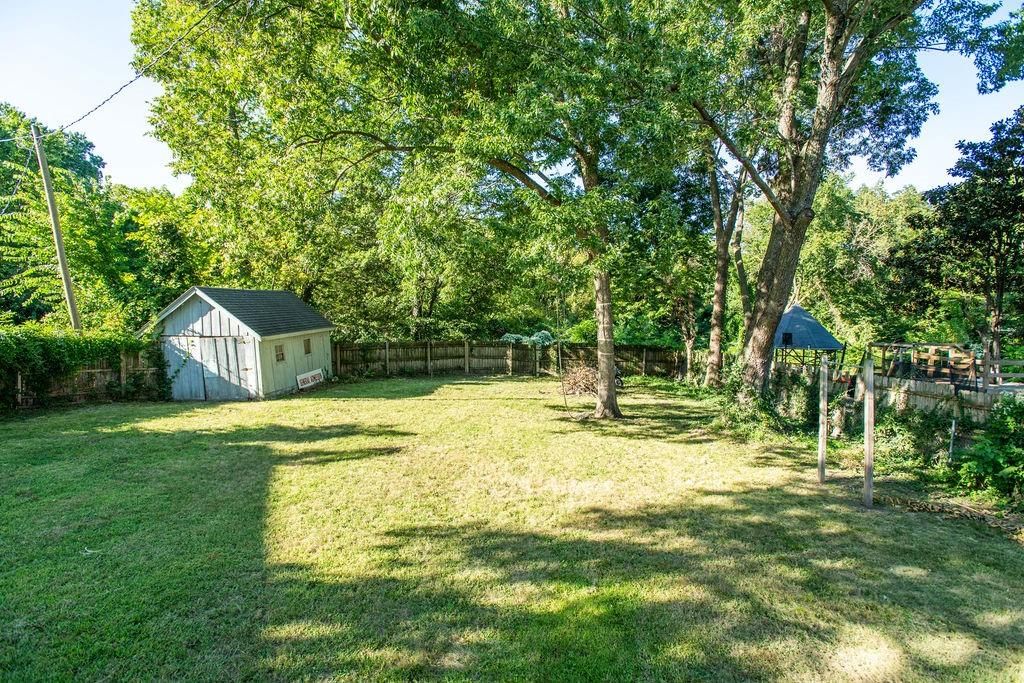 419 Grover Street — photo 28