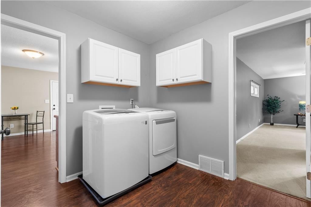 7133 Lamar Avenue — photo 16