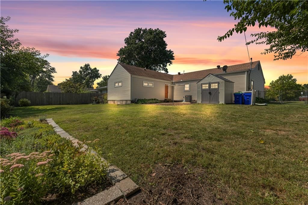 7133 Lamar Avenue — photo 23