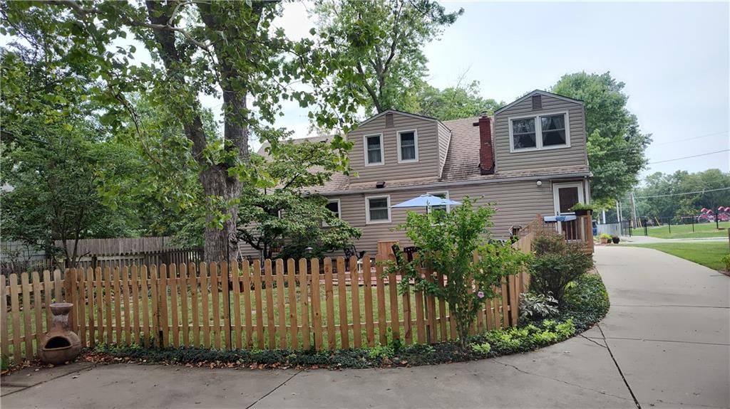 5912 W 52nd Street — photo 13