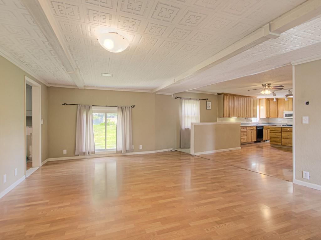 5515 N KANSAS Avenue — photo 7