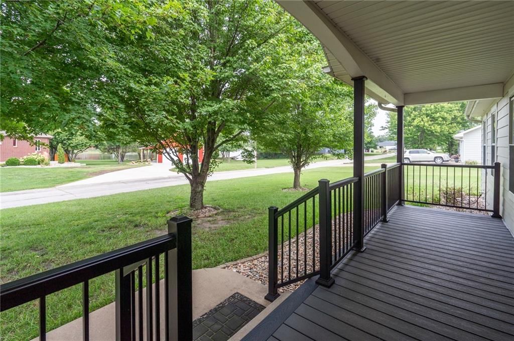 53 Lakeshore Drive — photo 4