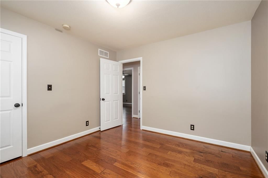 53 Lakeshore Drive — photo 33