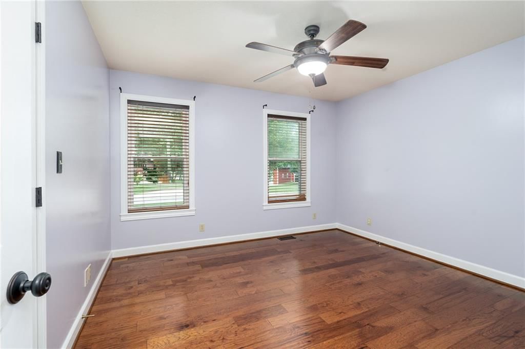 53 Lakeshore Drive — photo 36
