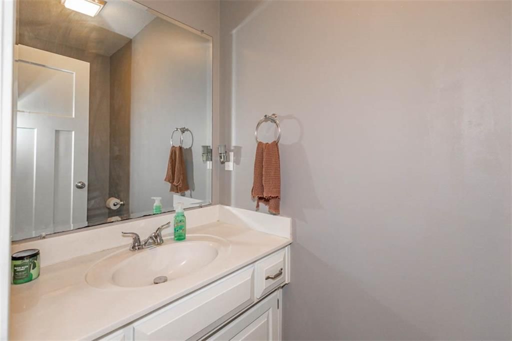 912 S 132nd Street — photo 16