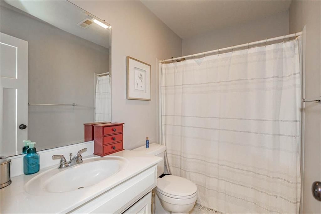 912 S 132nd Street — photo 17