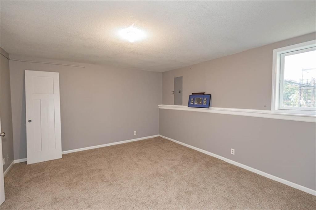 912 S 132nd Street — photo 27