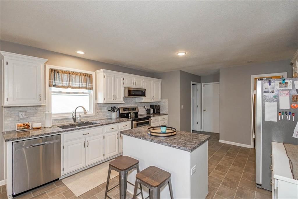 912 S 132nd Street — photo 10