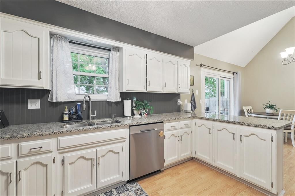 8248 NW Birch Lane — photo 12
