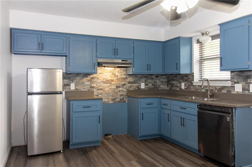 4043 Bombay Court — photo 3