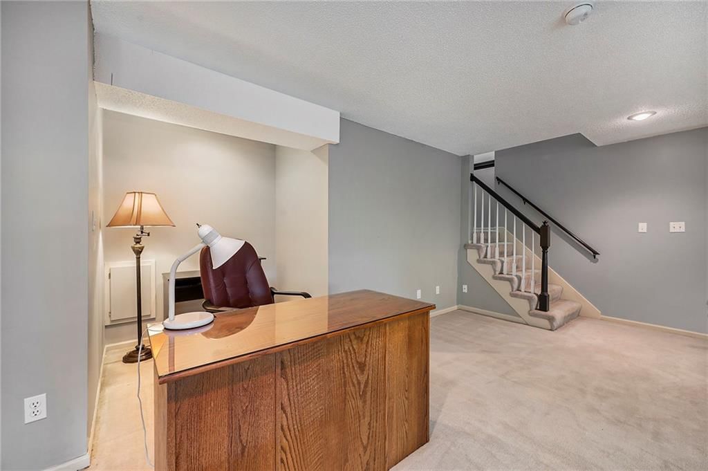 921 NE EMILY Lane — photo 33