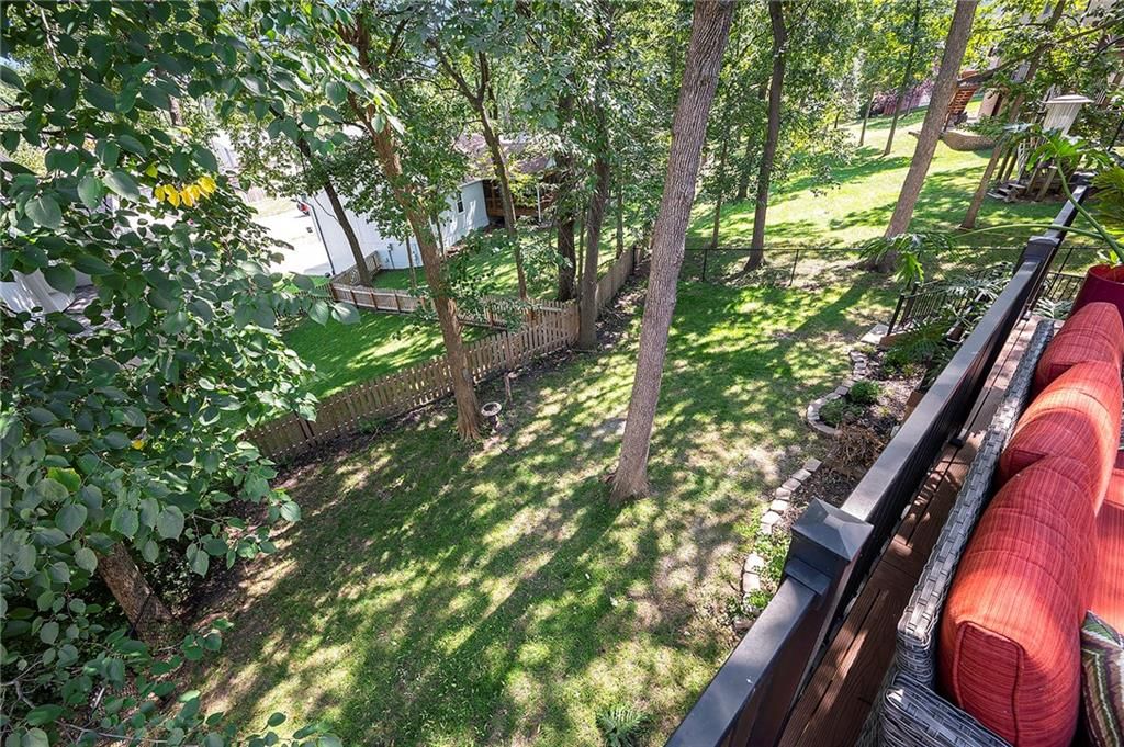 921 NE EMILY Lane — photo 34