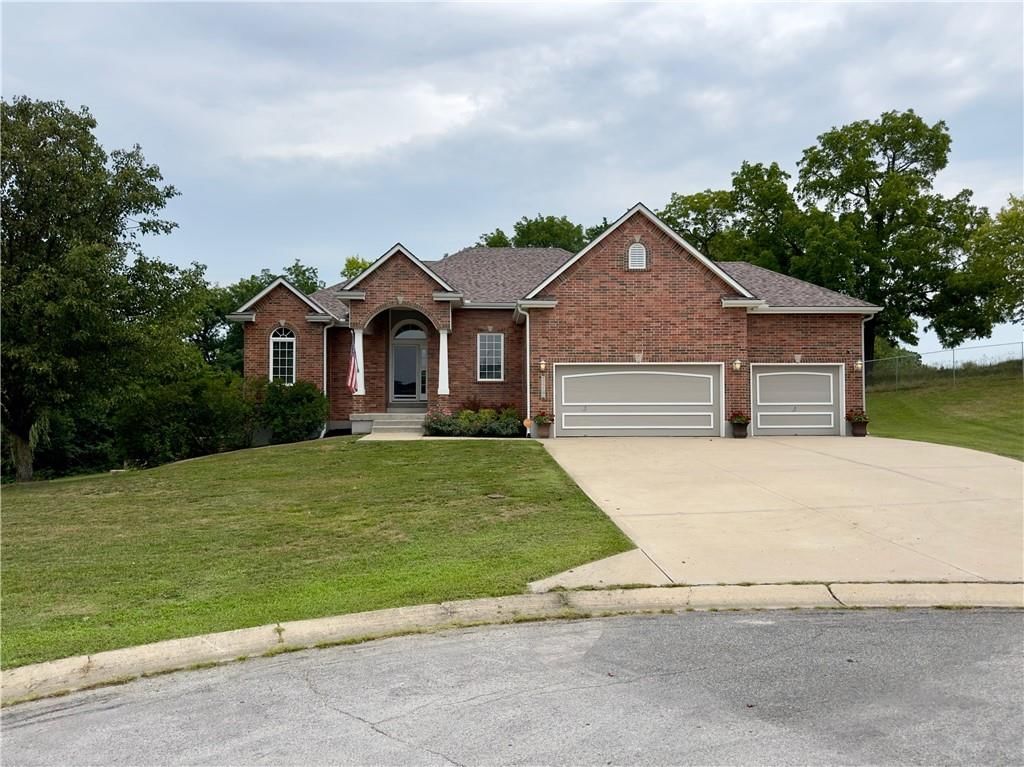 1417 NE Horizon Drive — photo 2