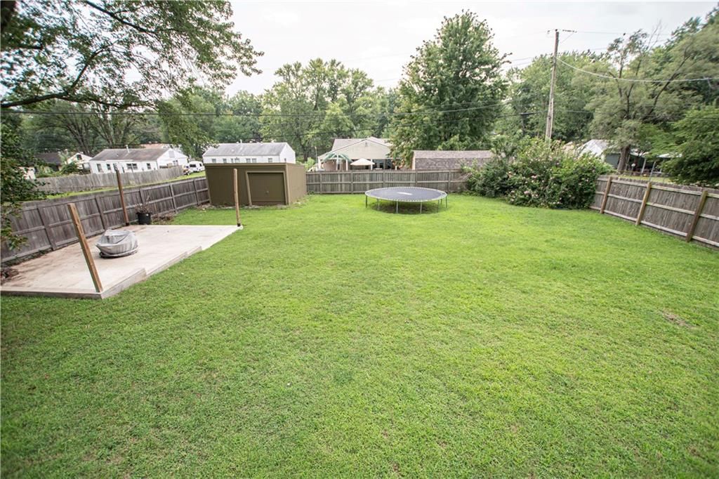 9601 E 66th Street — photo 28