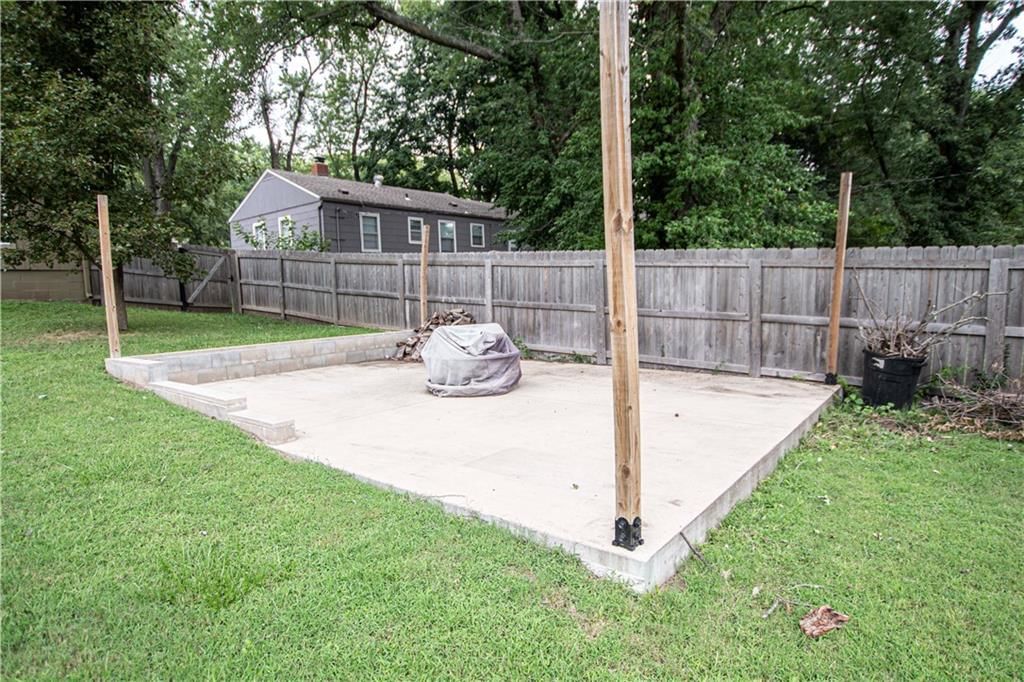 9601 E 66th Street — photo 34