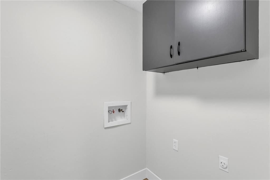 8033 Halsey Street — photo 12