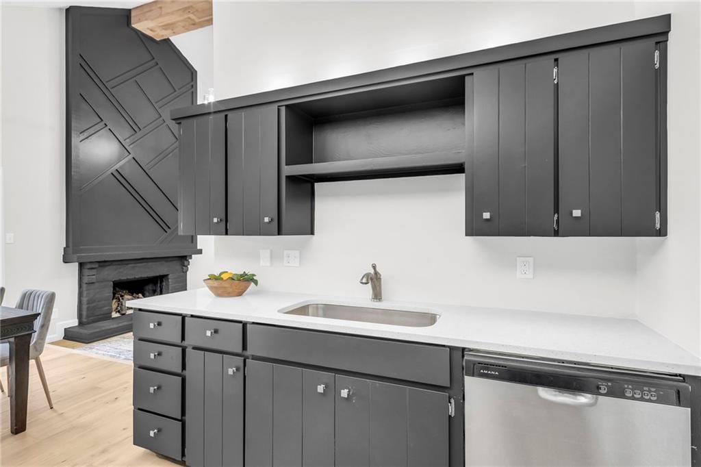 8033 Halsey Street — photo 13