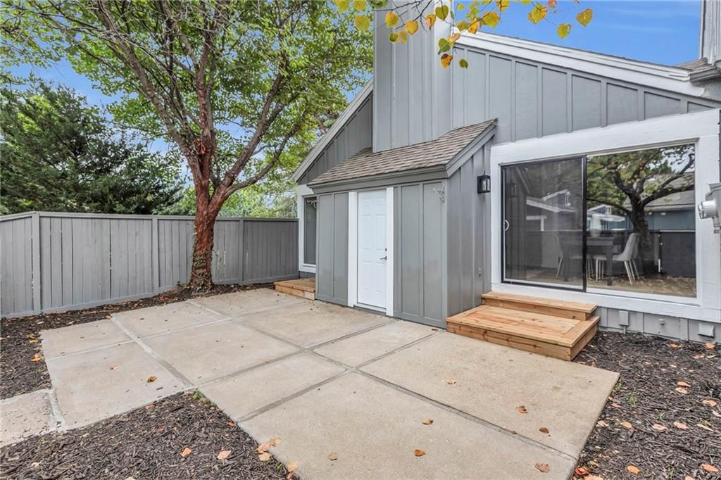 8033 Halsey Street — photo 25