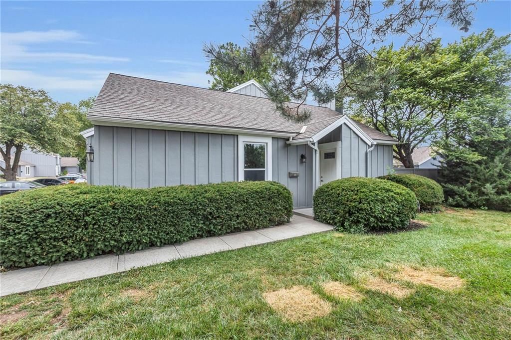 8033 Halsey Street — photo 29