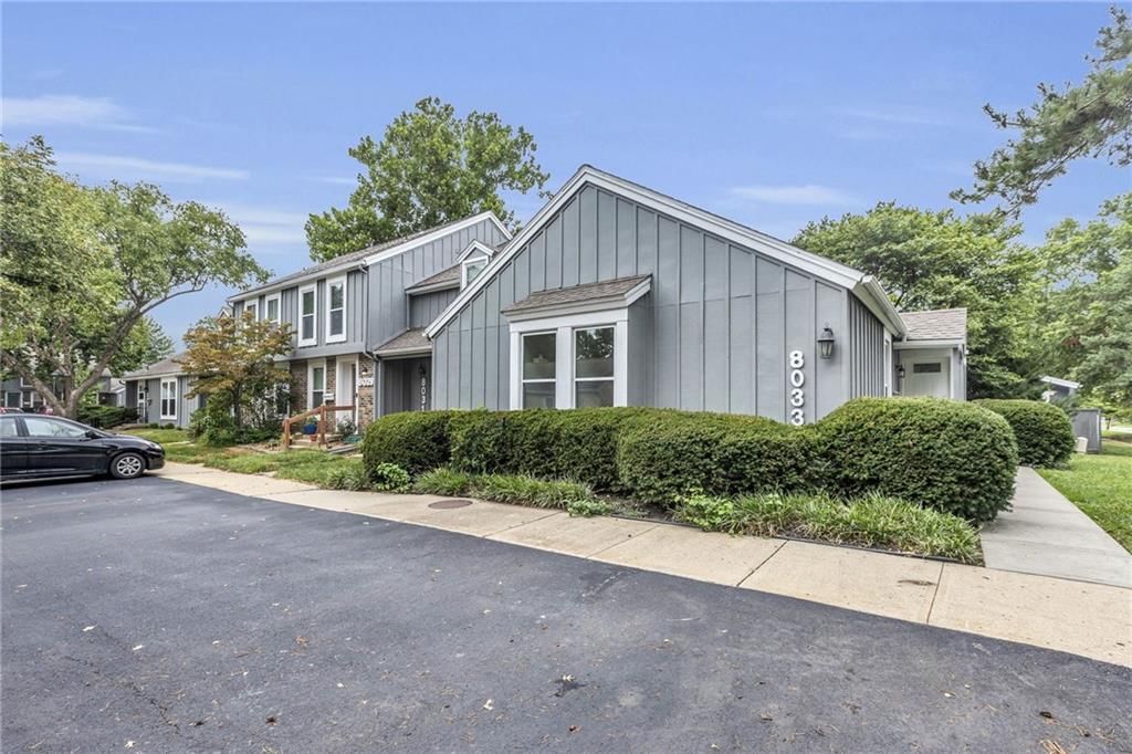 8033 Halsey Street — photo 30