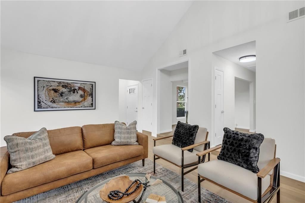 8033 Halsey Street — photo 6