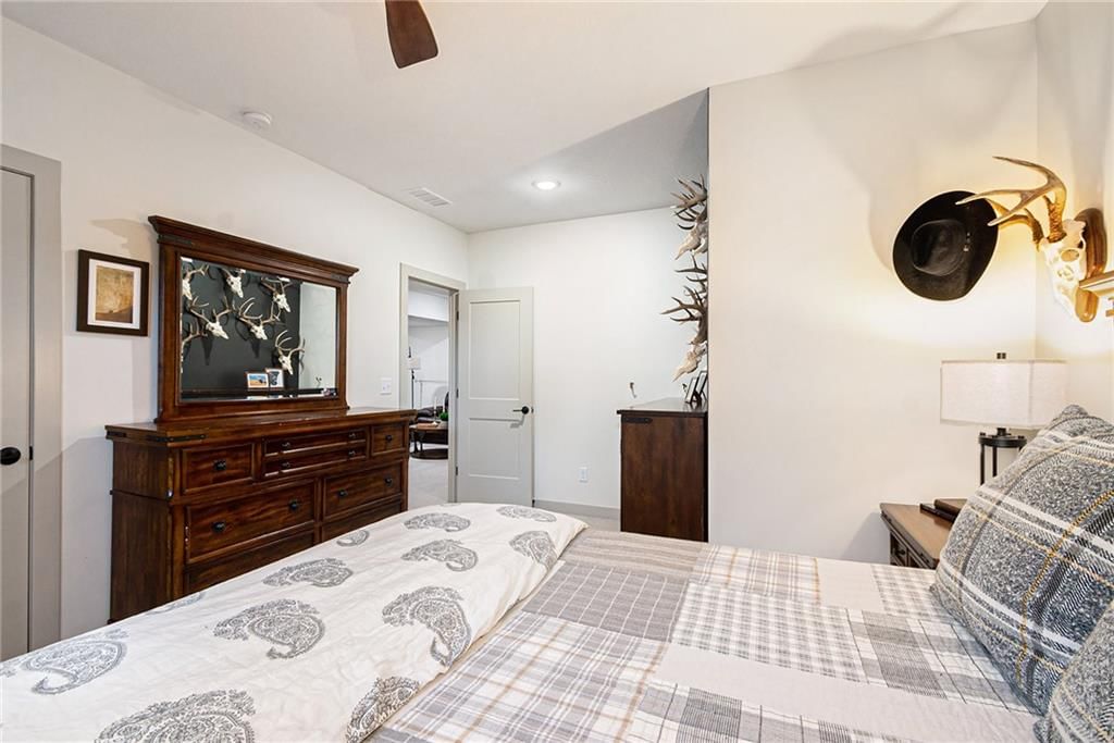 710 Apache Court — photo 32
