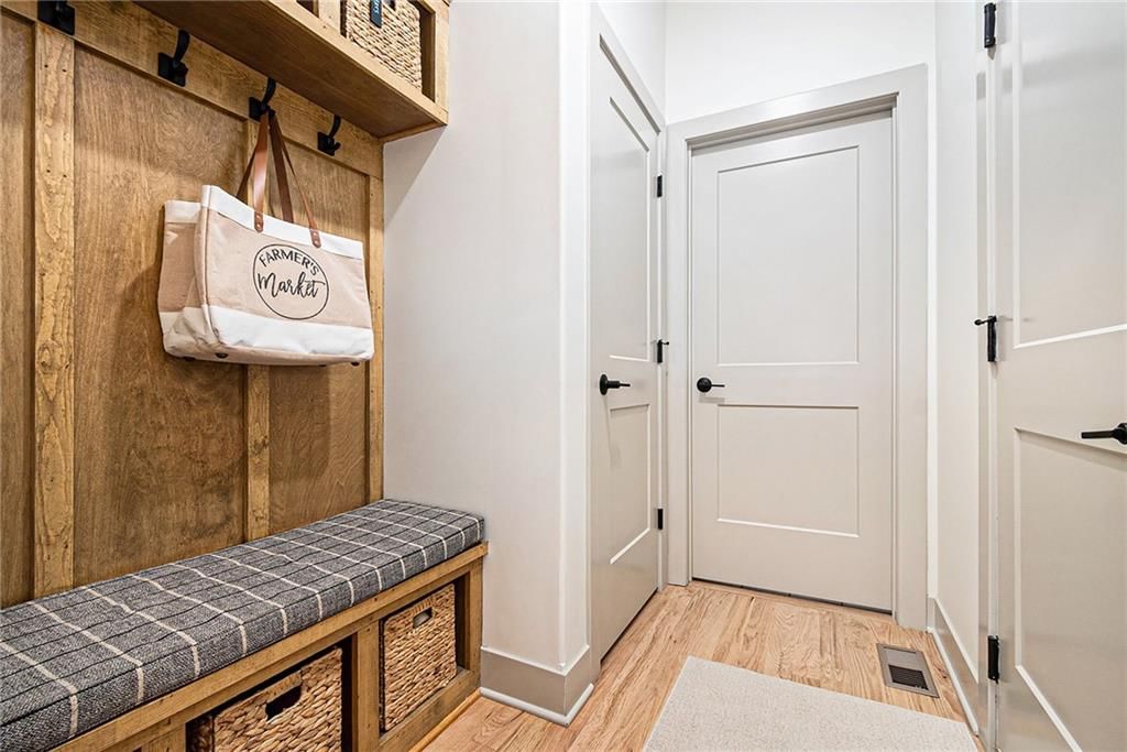 710 Apache Court — photo 10