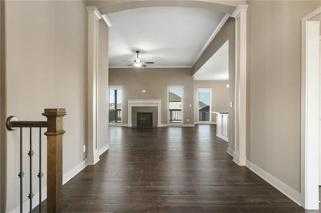 9038 N Monroe Avenue — photo 16