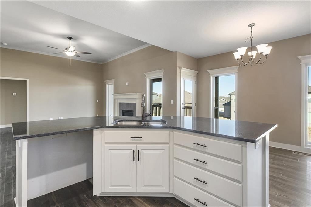 9038 N Monroe Avenue — photo 19