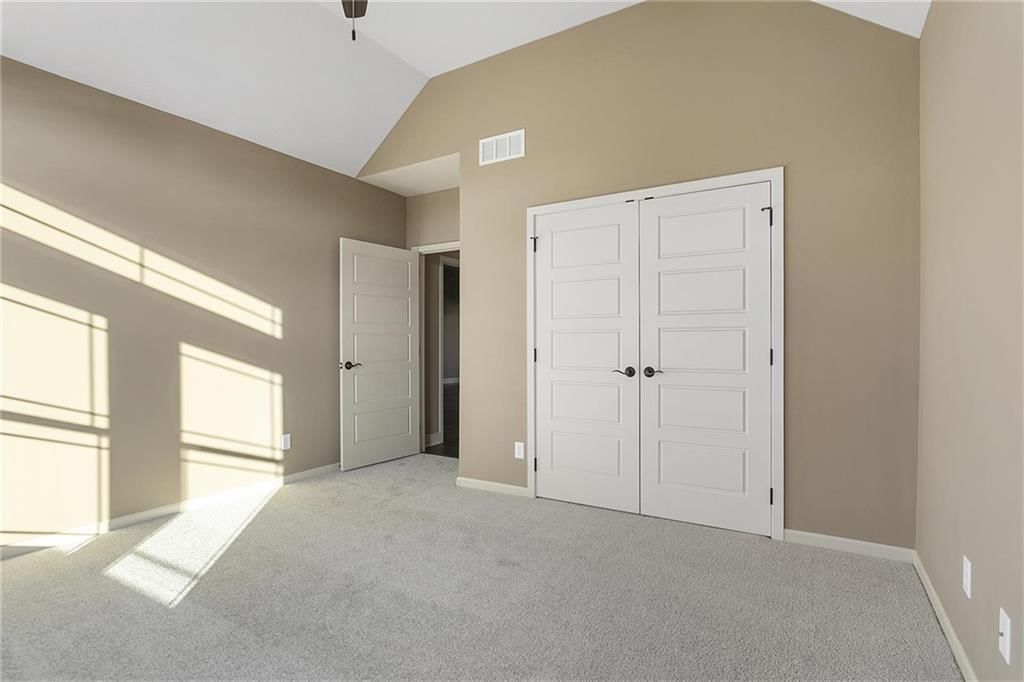 9038 N Monroe Avenue — photo 27