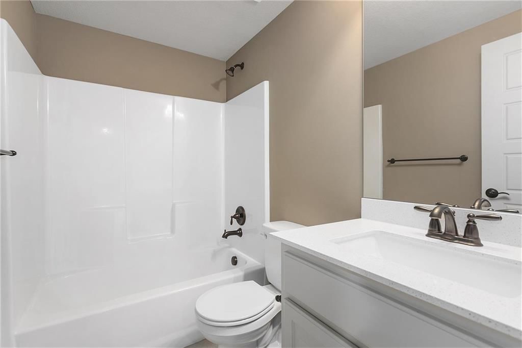 9038 N Monroe Avenue — photo 32